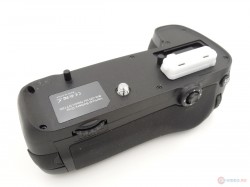 Дополнительный батарейный блок For Nikon D7100 (MB-D15)