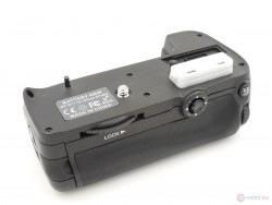 Дополнительный батарейный блок For Nikon D7000 (MB-D11)